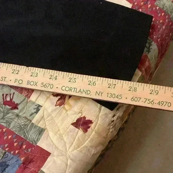 The limited cassdy fit women’s size 4 bla pants with white stripes on the sides - Picture 9 of 9